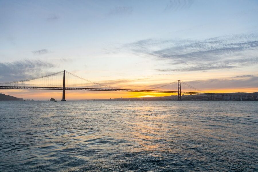 Lisbon: Sailing Tour on the Tagus River - Sunset sailing, drinks, and the small extras