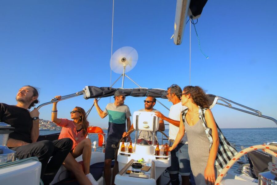 Lisbon: Sailing Tour with Wine and Snacks - From Commerce Square to Cristo-Rei