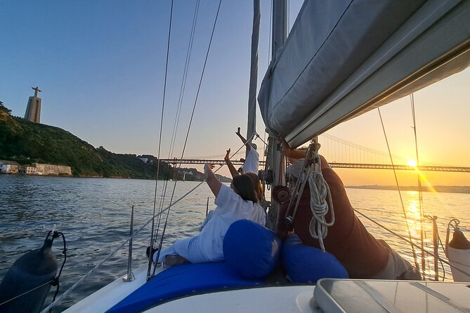Lisbon: Sunset Sailboat Tour on the Tagus River + Welcome Drink - Who will enjoy this most