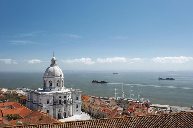 Lisbon Sunset Sailing Tour on Luxury Sailing Yacht with 2 Drinks - What makes this Lisbon sailing trip worth considering