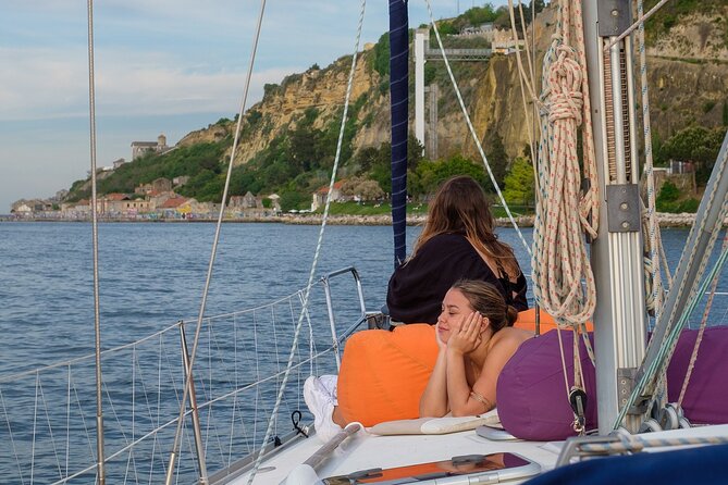 Lisbon: Sunset Tagus River Sailing Tour with Drinks - Christ the King and the April 25 Bridge