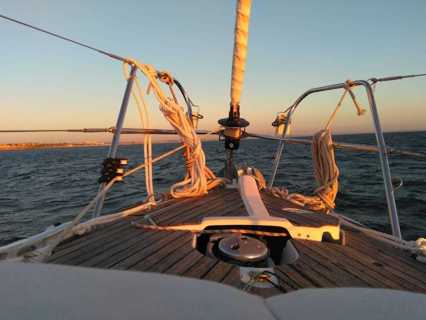 Lisbon: Tagus River Sailboat Tour - The first minutes on board