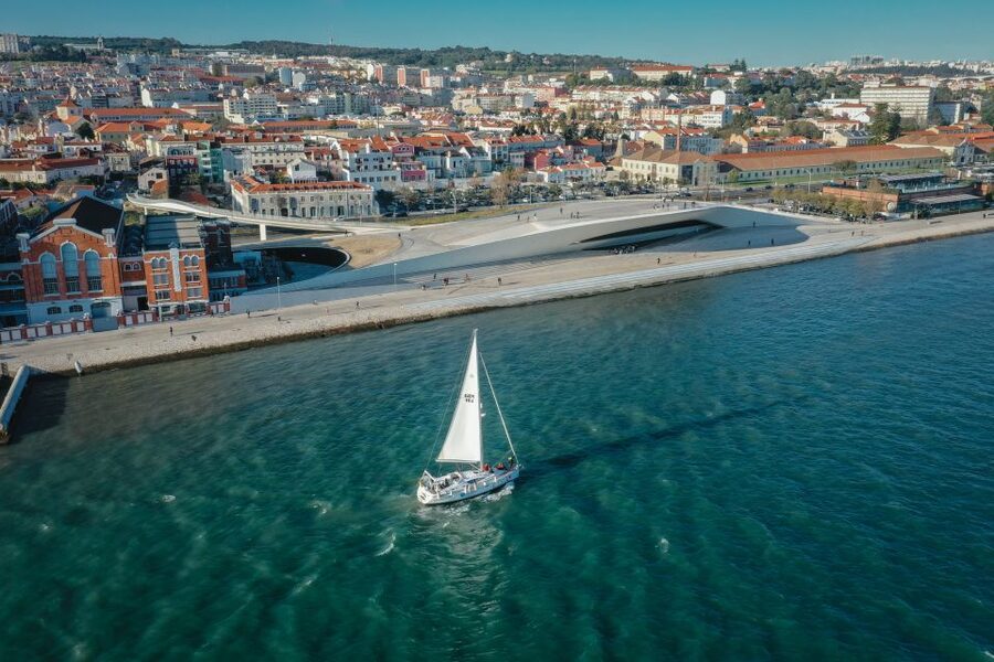 Lisbon: Tagus River Sailboat Tour - Finding Doca do Espanhol in Alcântara