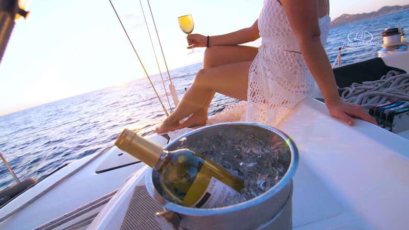 Los Cabos: Shared Sunset Sailing Cruise - When the engine stops and the sails rise