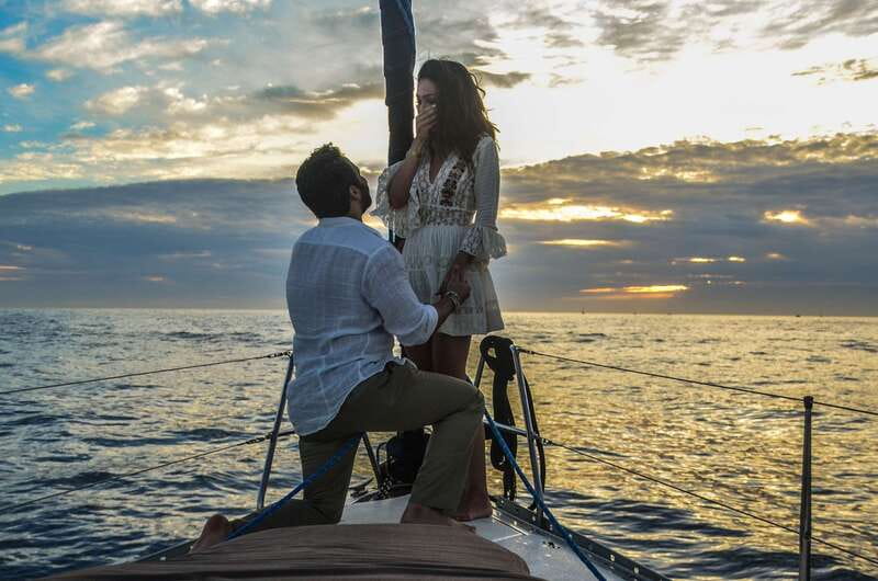 Los Cabos: Shared Sunset Sailing Cruise - Open bar and a proper plate of snacks