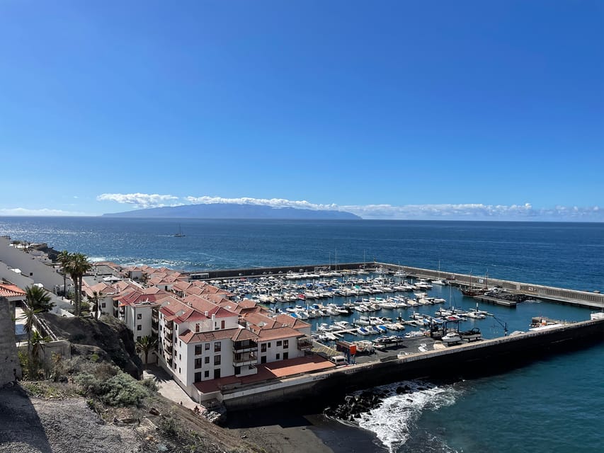 Los Gigantes: Sailing Excursion with Swimming, Drink & Tapas - Tapas under the cliffs