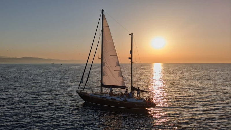 Luxury and exclusive sailing tour with private service - Who will get the most from this sailing trip?