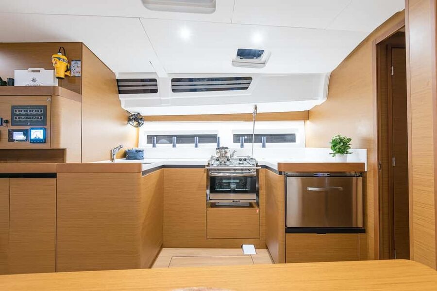 Luxury Sailing Cruise in Agios Nikolaos: Half-Day & Full-Day - Sunset cruises and special occasions