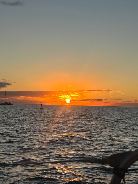 Maalaea Harbor: Sunset Sail on a Charming Hawaiin Catamaran - Food, Drinks, and the Floating Tiki Bar