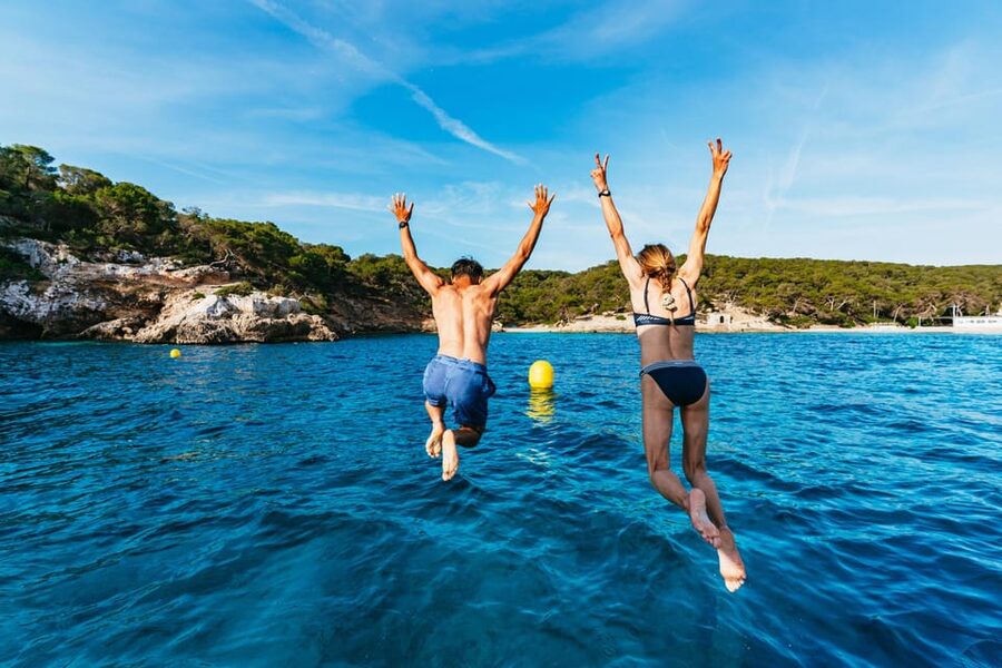 Mallorca: Midday or Sunset Sailing with Snacks and Open Bar - Five things to know before you book