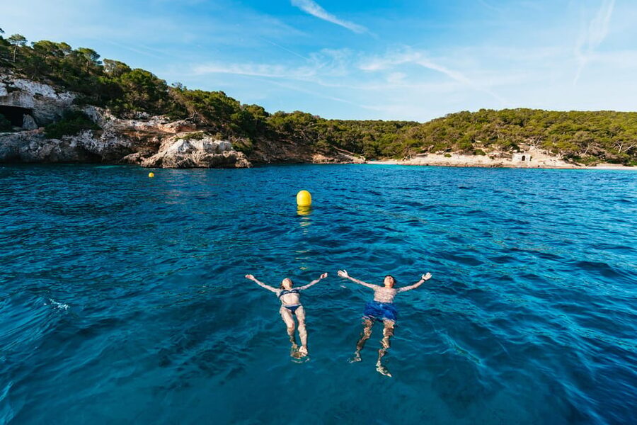 Mallorca: Midday or Sunset Sailing with Snacks and Open Bar - Should you book it?
