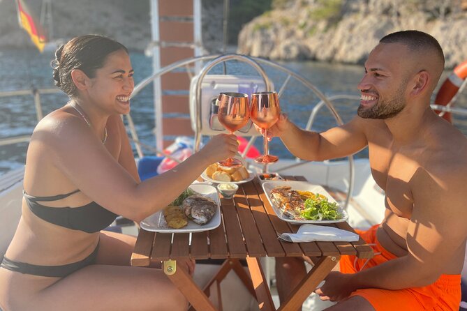 Mallorca sailing tour with tapas and wine - Coll Baix, a good place for the water stop