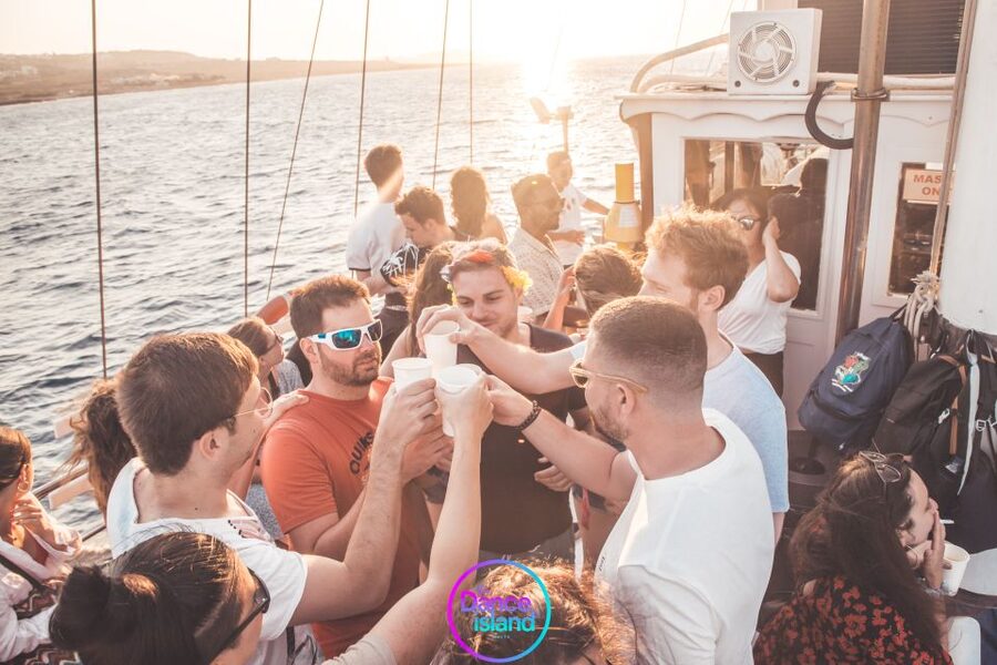 Malta: Sailboat Party with an Open Bar, Snack, and Swimming - The open bar and the food onboard