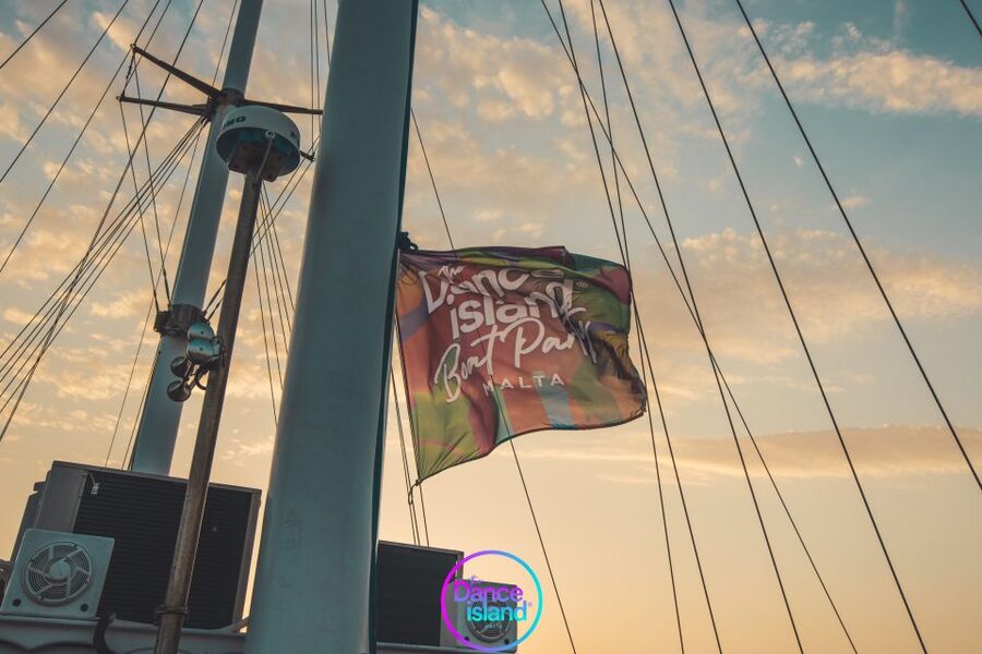 Malta: Sailboat Party with an Open Bar, Snack, and Swimming - Boarding at Sliema and finding the right boat