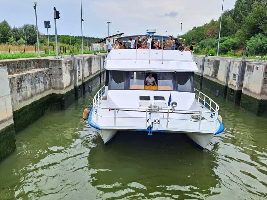 Mantua: Guided sailing from the Park to the Port with the water elevator - Key points at a glance