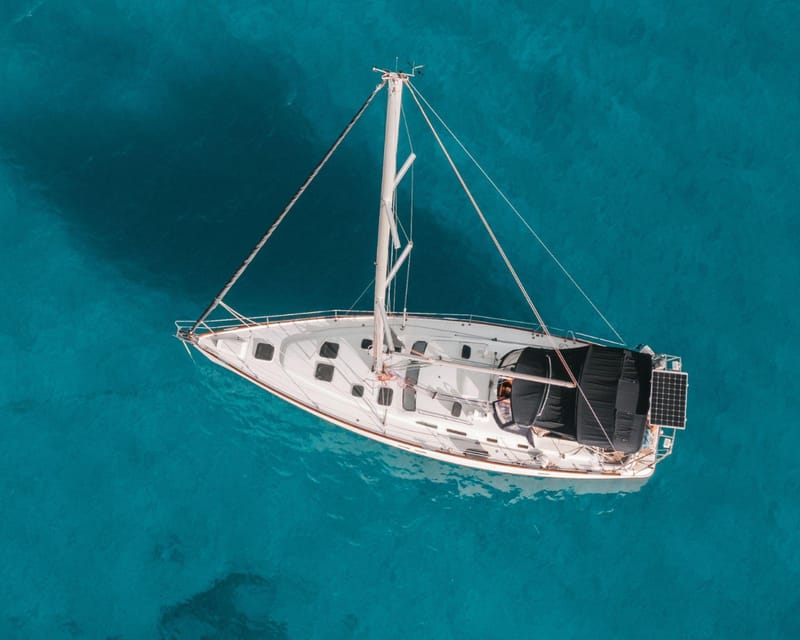 Marbella, Port Banus : SAILING Tour on Private Sailing Boat - Two hours along the Marbella coast