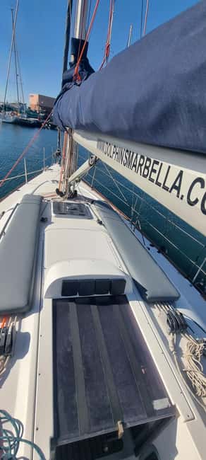 Marbella: Private sailing tour with drink and snack ,2 hours - Choosing between daytime and sunset