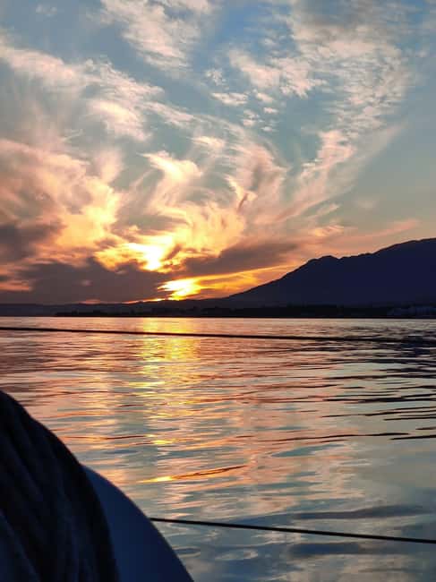Marbella: Private sailing tour with drink and snack ,2 hours - What two hours on the sailboat feels like