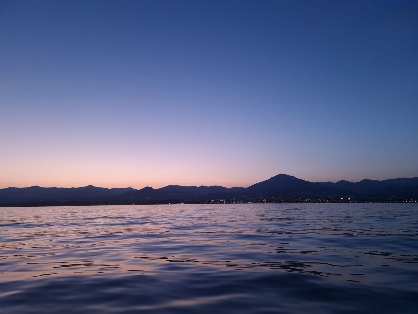 Marbella: Sunset Luxury Sailing Cruise in Puerto Banús - What you eat and drink on board