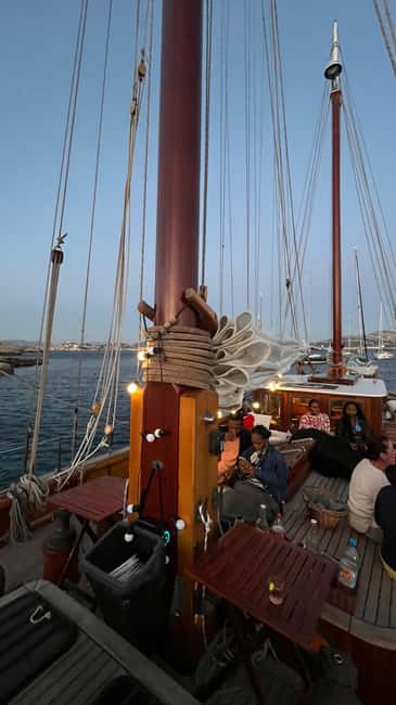 Marseille: Evening sailboat trip to the Calanques du Frioul with buffet and organic wine - Why This Sailing Trip Works So Well