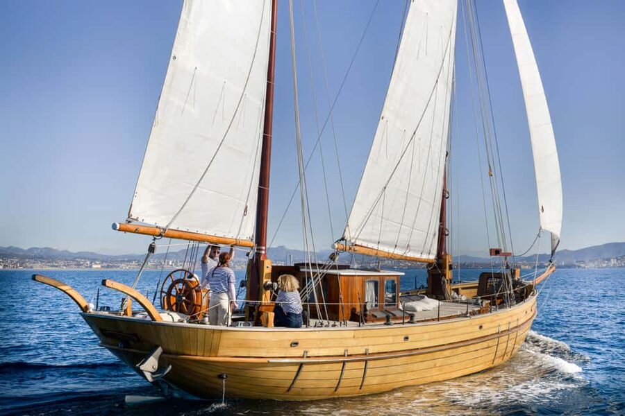 Marseille: Half-day sailing + snorkeling in the Calanques - Morning or afternoon: choose your rhythm