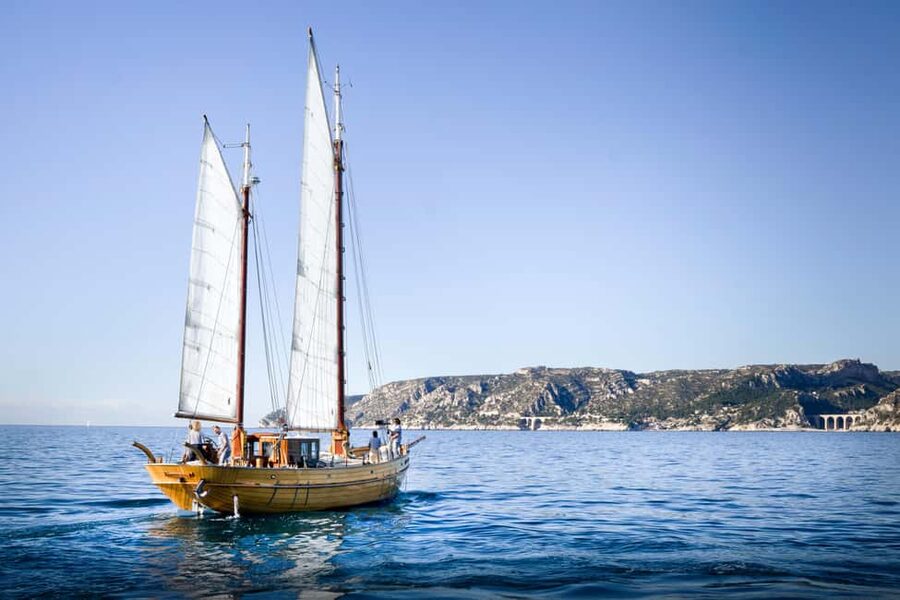 Marseille: Half-day sailing + snorkeling in the Calanques - Who will enjoy this sailing trip most?