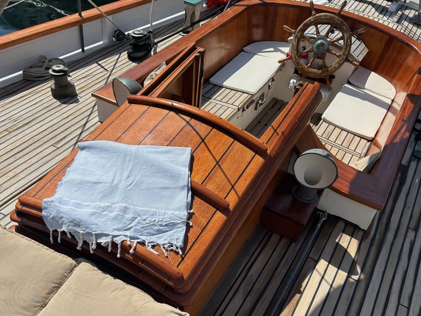 Marseille: Sailboat Cruise with Lunch, Swim & Organic Wine - Swimming and snorkeling in the coves