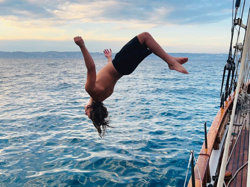 Marseille: Sailboat Cruise with Lunch, Swim & Organic Wine - Lunch with a view, not a packed sandwich