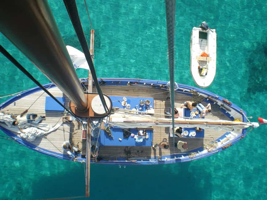 Marseille: Sailing cruise in the calanques, lunch and wine - Swimming and snorkeling in protected coves