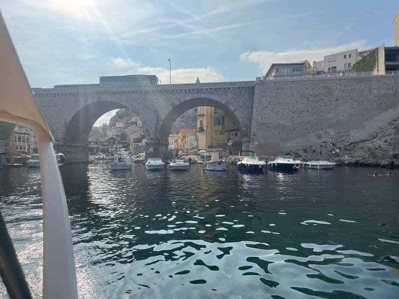 Marseille: Set sail for the Château d'If and the Frioul Islands - Leaving Marseille through the Old Port