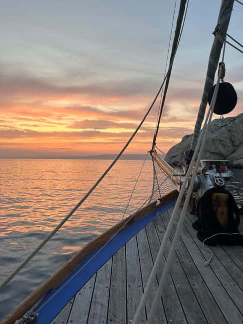 Marseille: Sunset Sailing, Buffet, and Wine - The captains and the feel on board