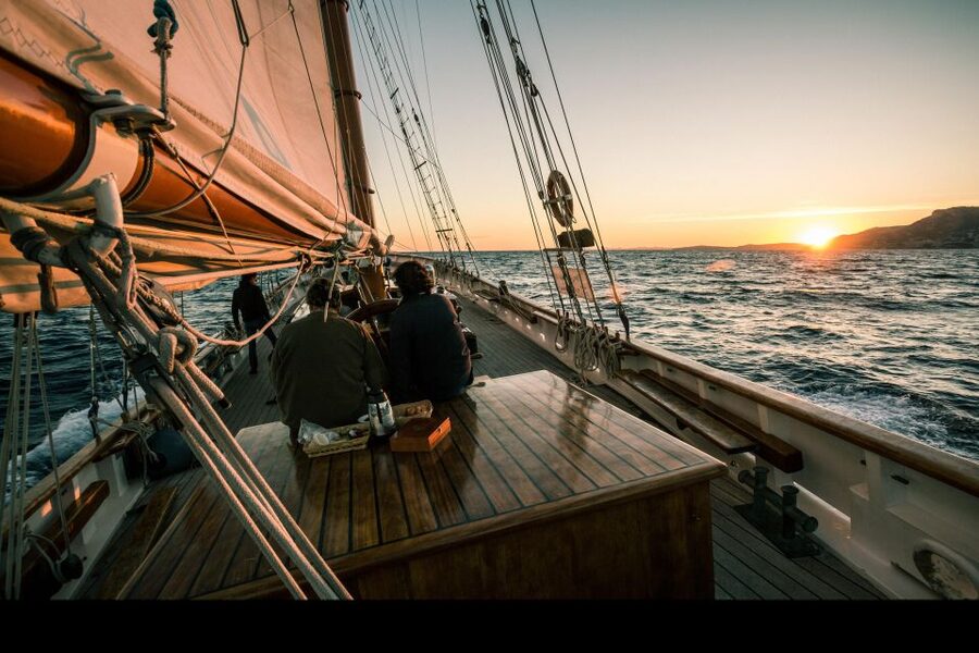 Marseille: Sunset Sailing Cruise with Dinner and Wine - The Frioul archipelago stop