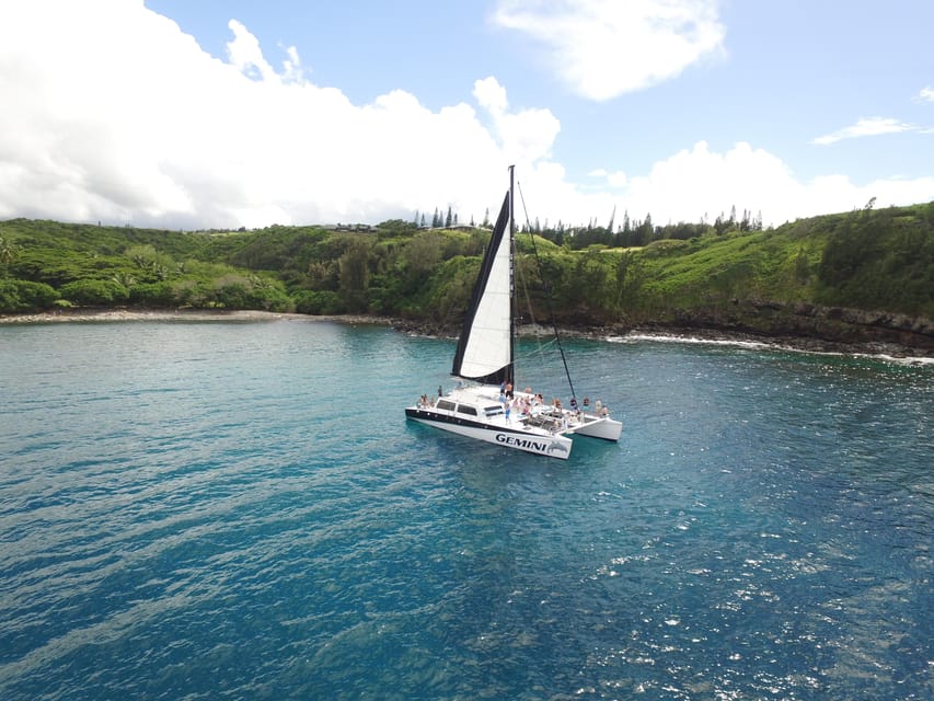 Maui: 2 Hour Sunset Dinner Sail with Open Bar and Appetizers - Settling into Gemini’s cushioned catamaran