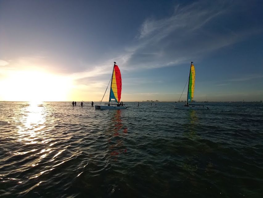 Miami: Intimate Sailing in Biscayne Bay w/ Food and Drinks - Sailing past mangroves, islands, and sandbars