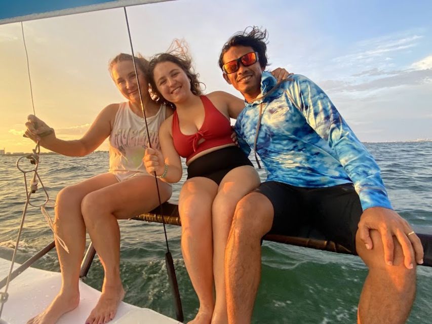 Miami: Intimate Sailing in Biscayne Bay w/ Food and Drinks - The trapeze harness adds a burst of fun
