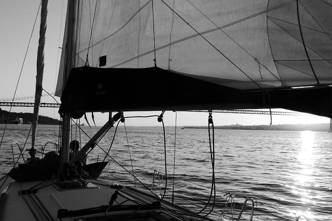 Morning Sailing Tour in Tagus River from Lisbon - Meeting the boat at Doca do Bom Sucesso