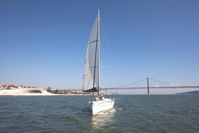 Morning Sailing Tour in Tagus River from Lisbon - What happens if the morning is rainy?
