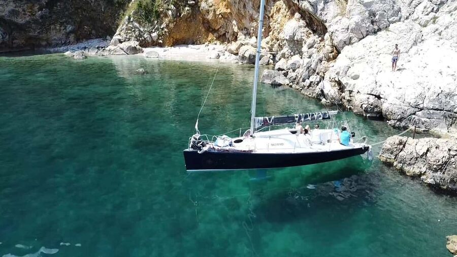 Mošćenička Draga: Sailing Trip to Cres Island - Sailing toward Cres with the wind doing the work