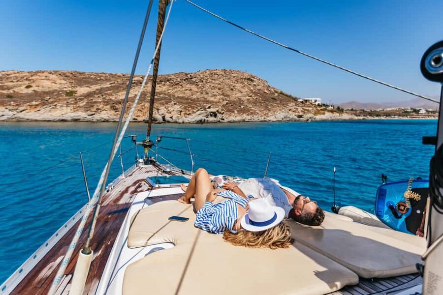 Naxos: Sailing Cruise with Lunch & Drinks - Swim stops along Naxos and Paros