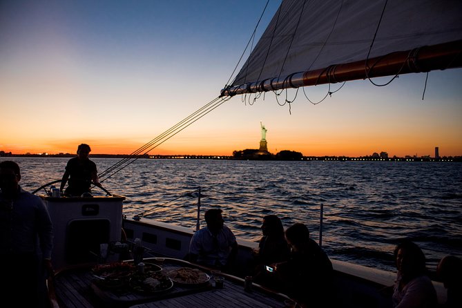 New York Sunset Schooner Cruise on the Hudson River - A drink and a simple evening onboard