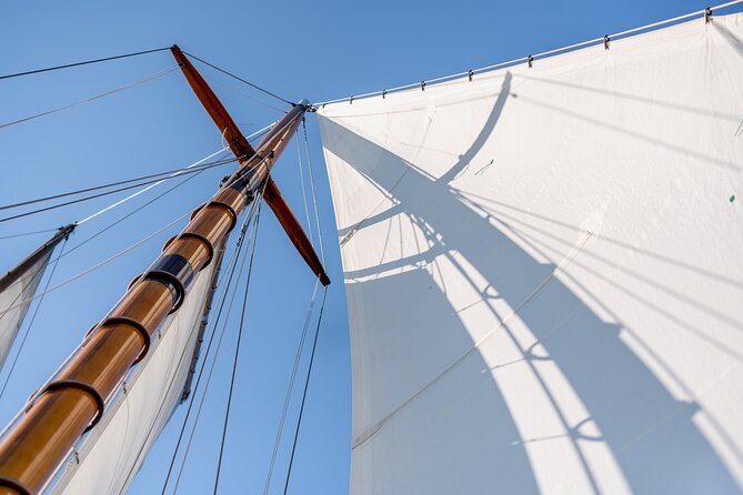Newport Sunset Sail on Schooner Adirondack - What the Adirondack adds to the ride