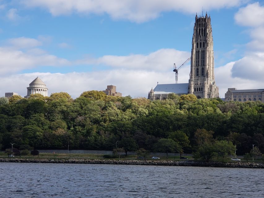 NYC: Hudson River Fall Foliage Sailing Trip - Key things to know before you book