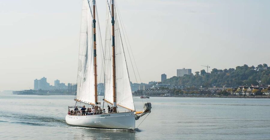NYC: Hudson River Fall Foliage Sailing Trip - Leaving Chelsea Piers for a different view of New York
