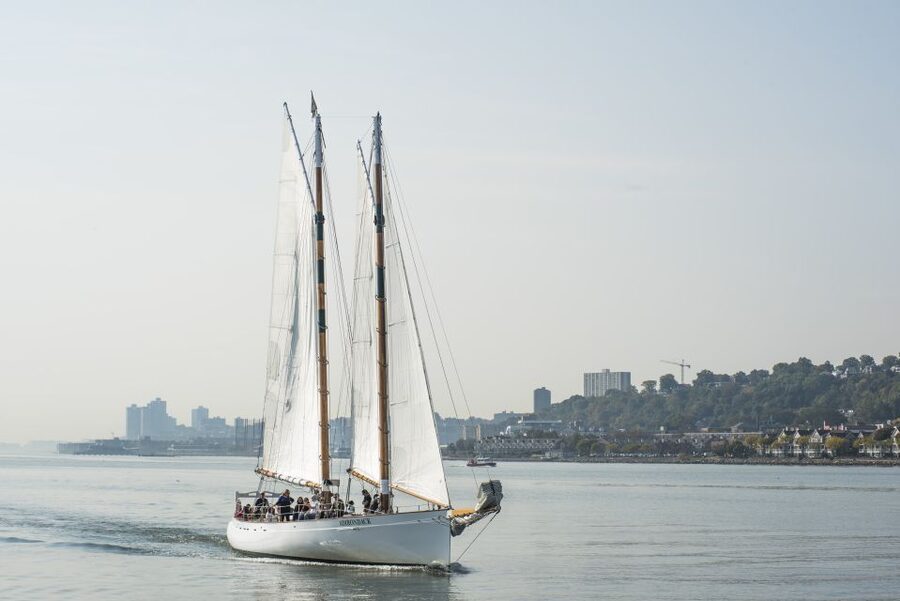 NYC: Hudson River Fall Foliage Sailing Trip - Manhattan’s Upper West Side from the Hudson
