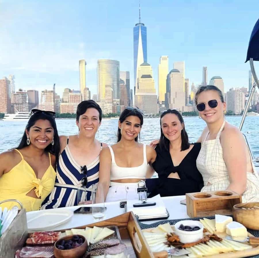 NYC: Private Champagne Sail to the Statue of Liberty - Key details before you book