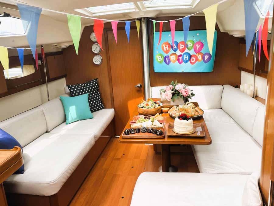 NYC: Private Champagne Sail to the Statue of Liberty - What the $850 price really buys you
