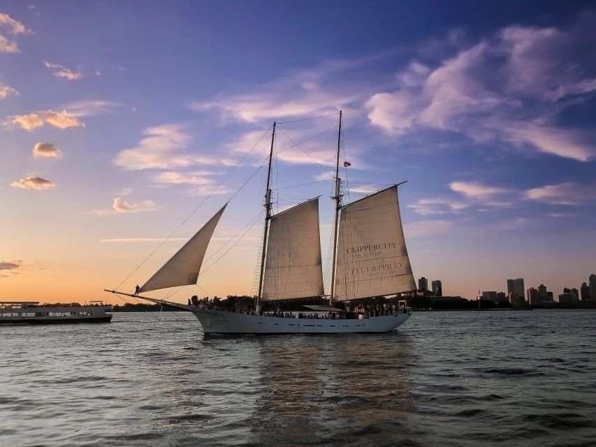 NYC: Statue of Liberty Day Sail with Onboard Bar - Ellis Island and the Statue of Liberty
