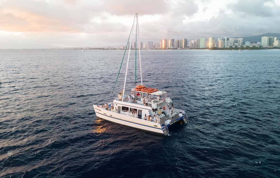 Oahu: Sunset Sail Cruise in Waikiki - Who will enjoy this cruise most?