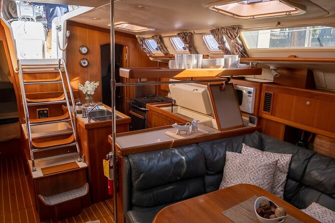 Okanagan Lake Sailing Tour from Penticton & Naramata BC - Sailing, motoring, and the role of the weather