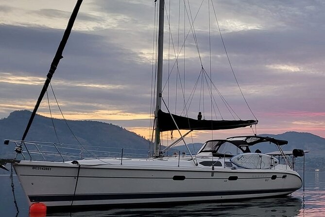 Okanagan Lake Sailing Tour from Penticton & Naramata BC - Comfort aboard a 46-foot sailing yacht